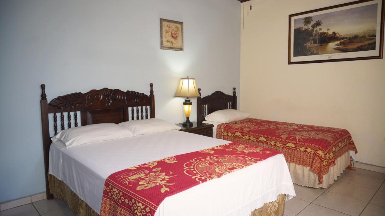 Casa Antigua *