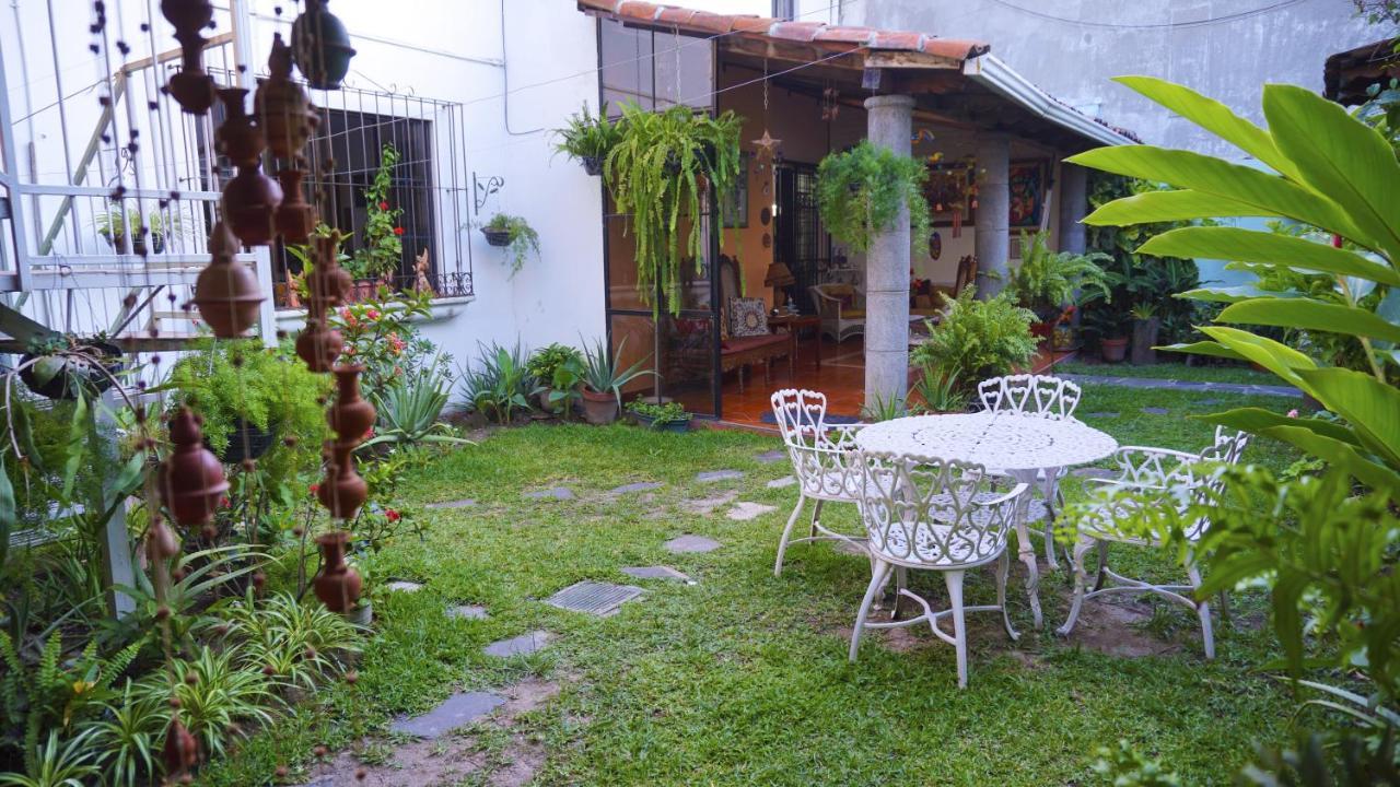 Casa Antigua * San Salvador