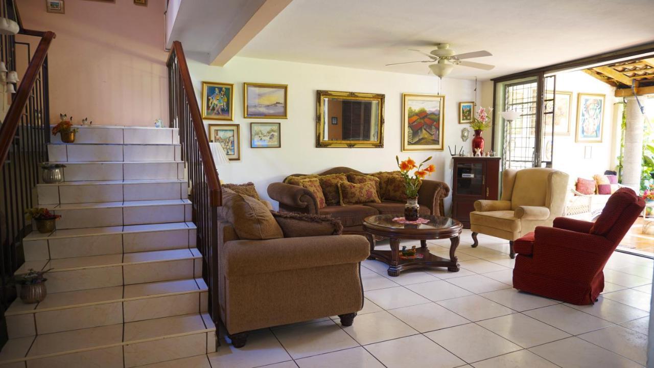 Bed & Breakfast Casa Antigua *